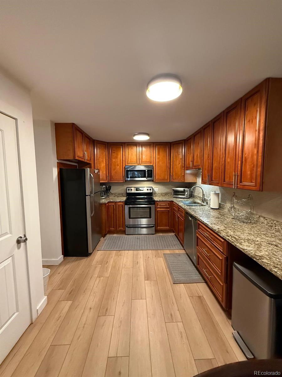 615 S Clinton Street 9B