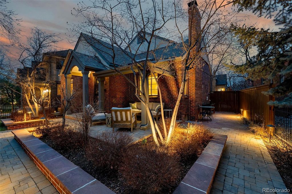 Photo of 910 S Euclid Way, Denver, CO 80209 (MLS # 3212079)