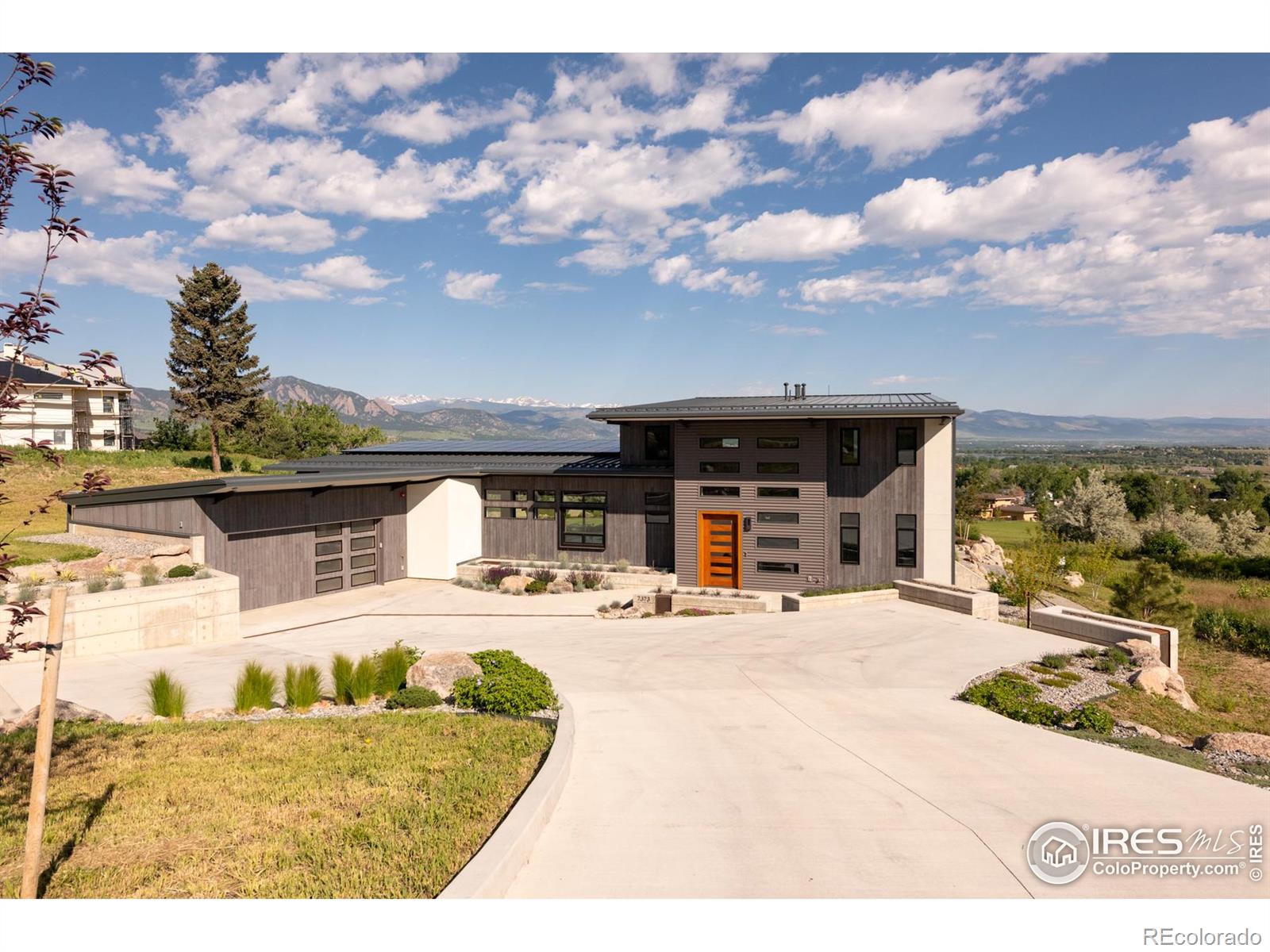 7373 Spring Drive