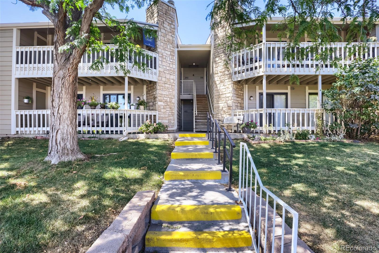 8225 Fairmount Drive 202