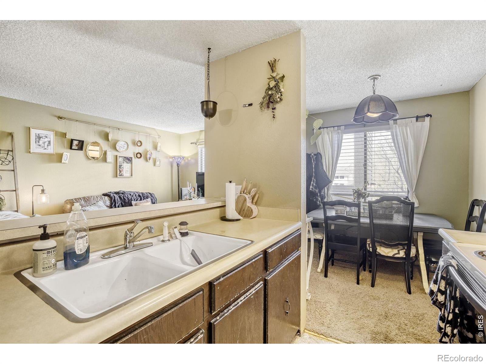 1705 Heatheridge Road 305