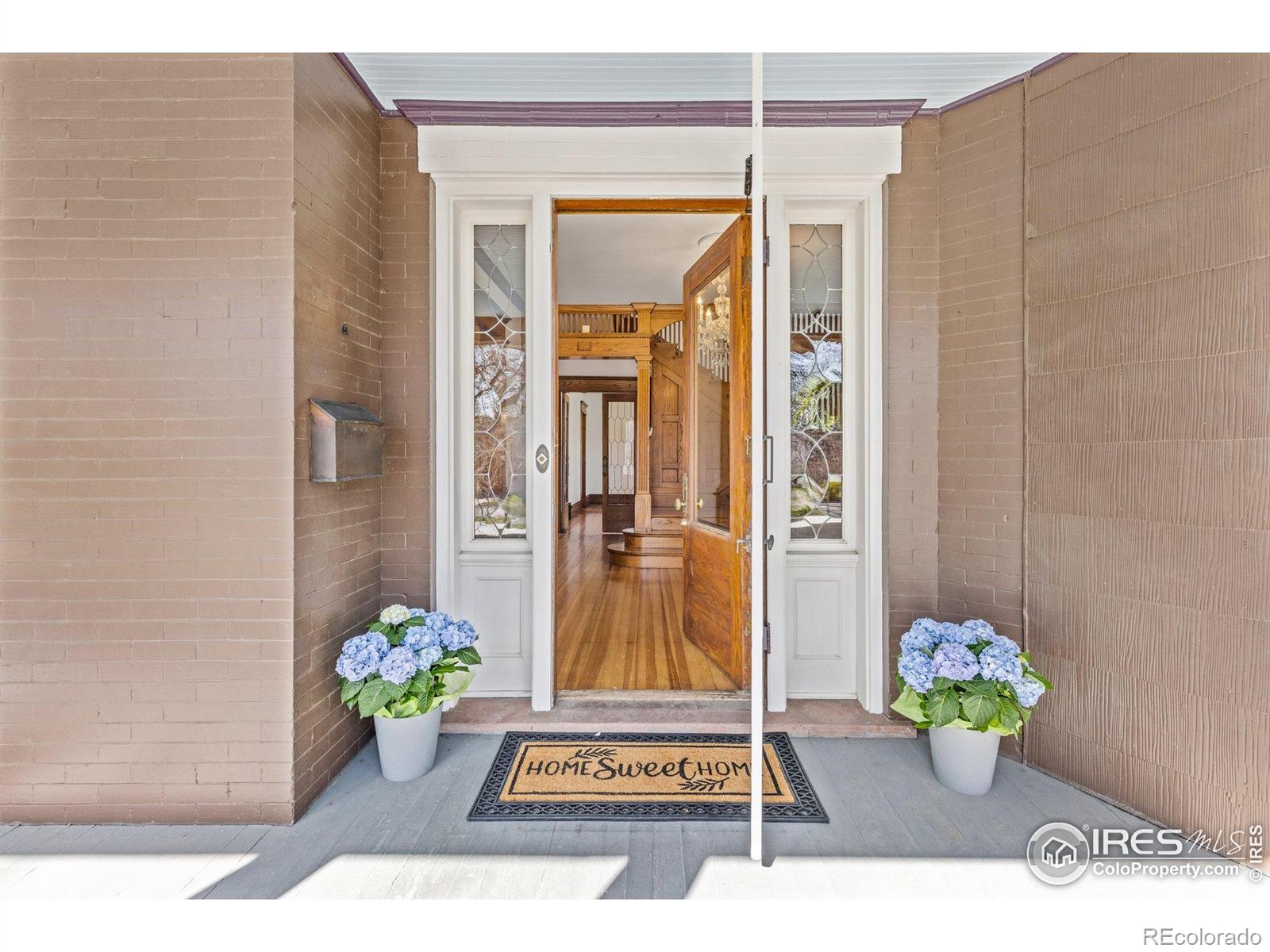 329 Bross Street