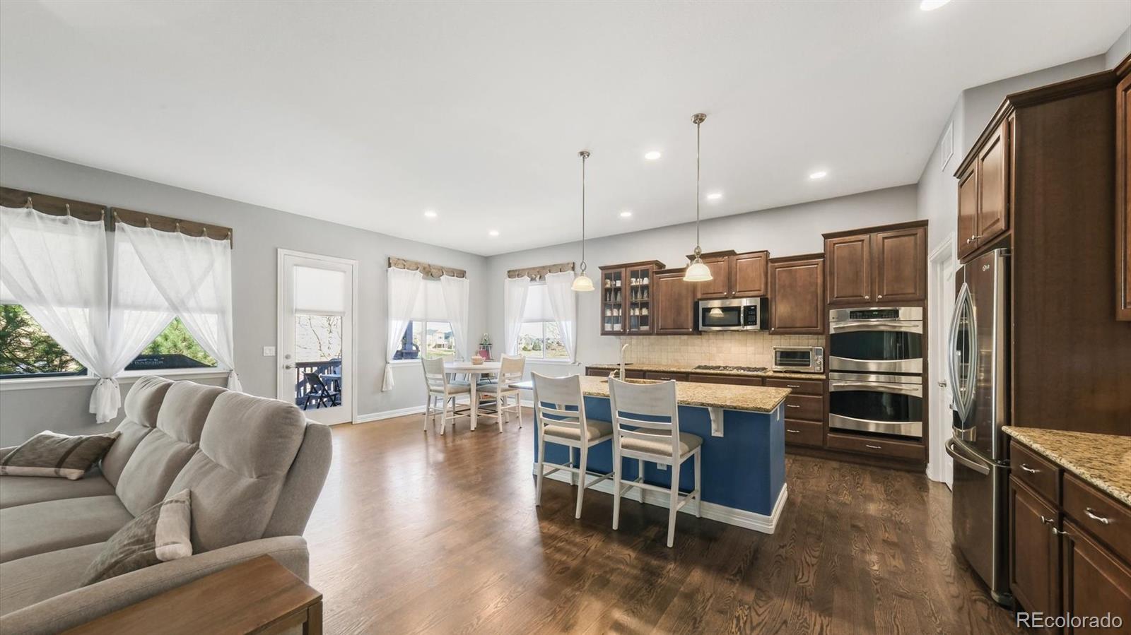 8169 S Blackstone Parkway