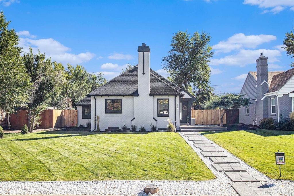Photo of 2850 Leyden Street, Denver, CO 80207 (MLS # 5034703)