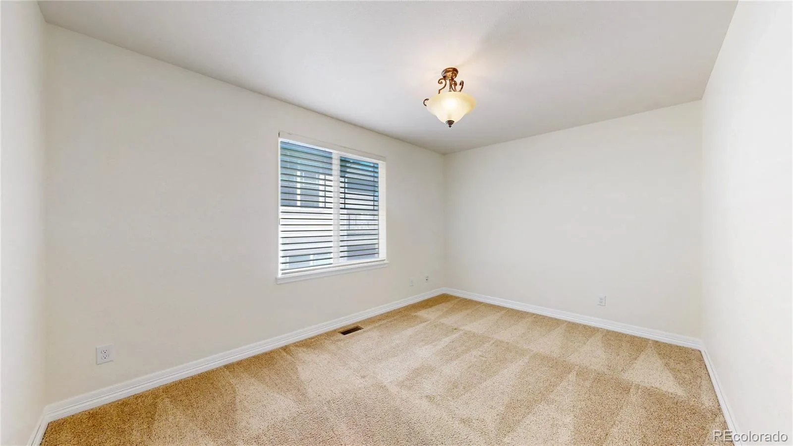 Arvada, Colorado 80004, United States, 4 Bedrooms Bedrooms, ,3 BathroomsBathrooms,Residential,Pending,105159