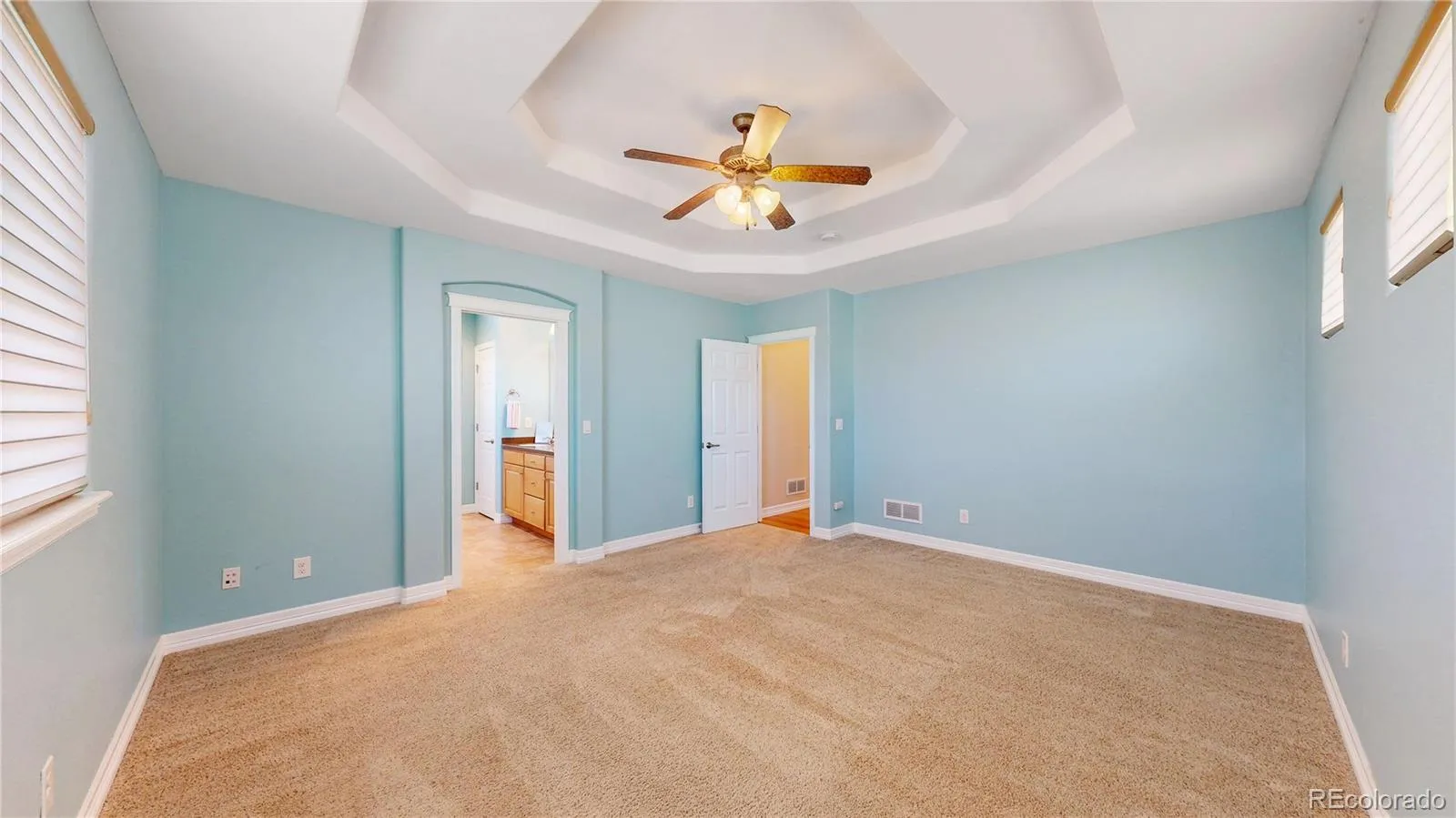 Arvada, Colorado 80004, United States, 4 Bedrooms Bedrooms, ,3 BathroomsBathrooms,Residential,Pending,105159