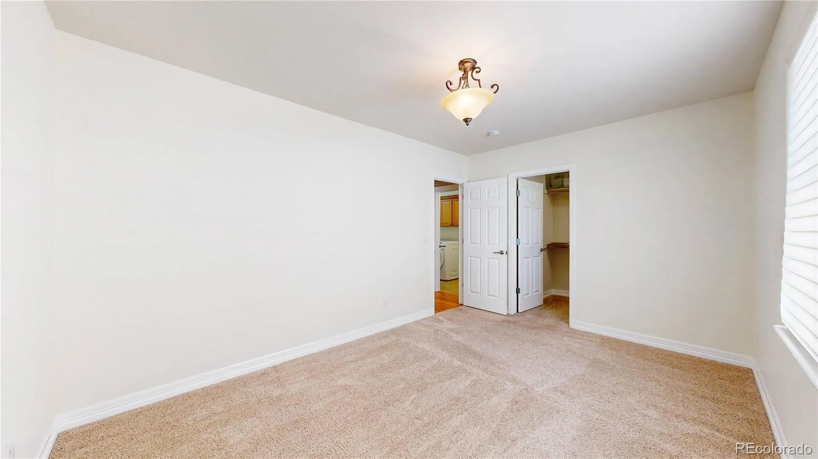 Arvada, Colorado 80004, United States, 4 Bedrooms Bedrooms, ,3 BathroomsBathrooms,Residential,Pending,105159