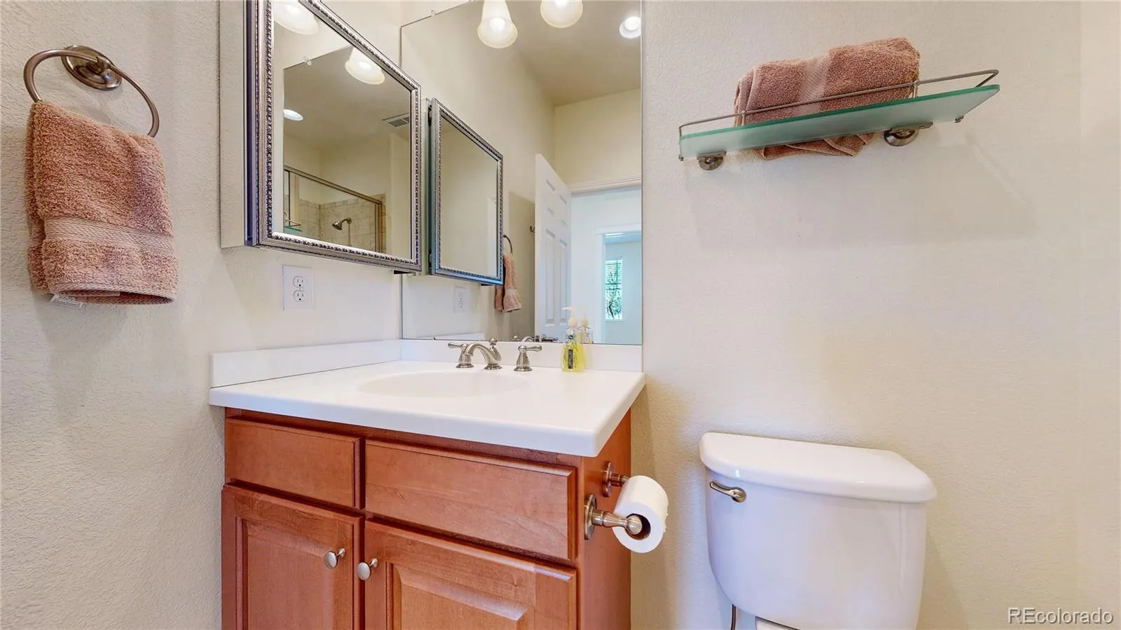 Arvada, Colorado 80004, United States, 4 Bedrooms Bedrooms, ,3 BathroomsBathrooms,Residential,Pending,105159