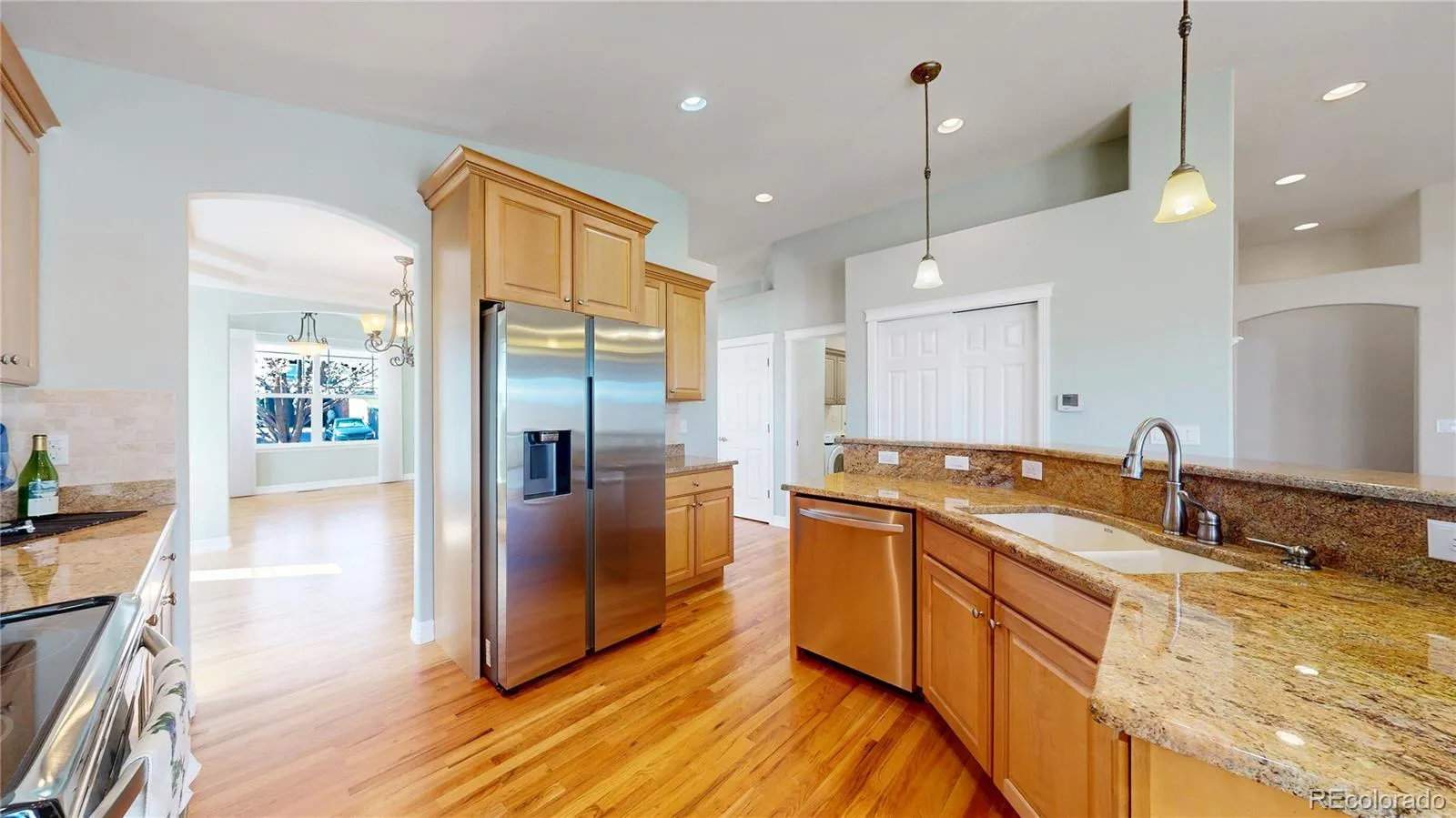 Arvada, Colorado 80004, United States, 4 Bedrooms Bedrooms, ,3 BathroomsBathrooms,Residential,Pending,105159