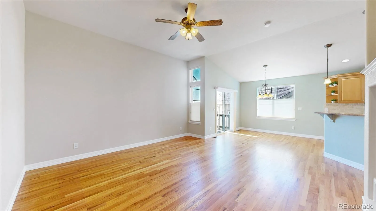 Arvada, Colorado 80004, United States, 4 Bedrooms Bedrooms, ,3 BathroomsBathrooms,Residential,Pending,105159