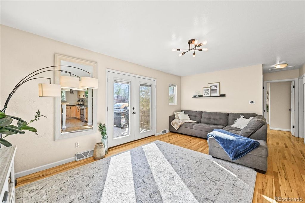 Photo of 950 S Pierson Way, Lakewood, CO 80226 (MLS # 6632125)