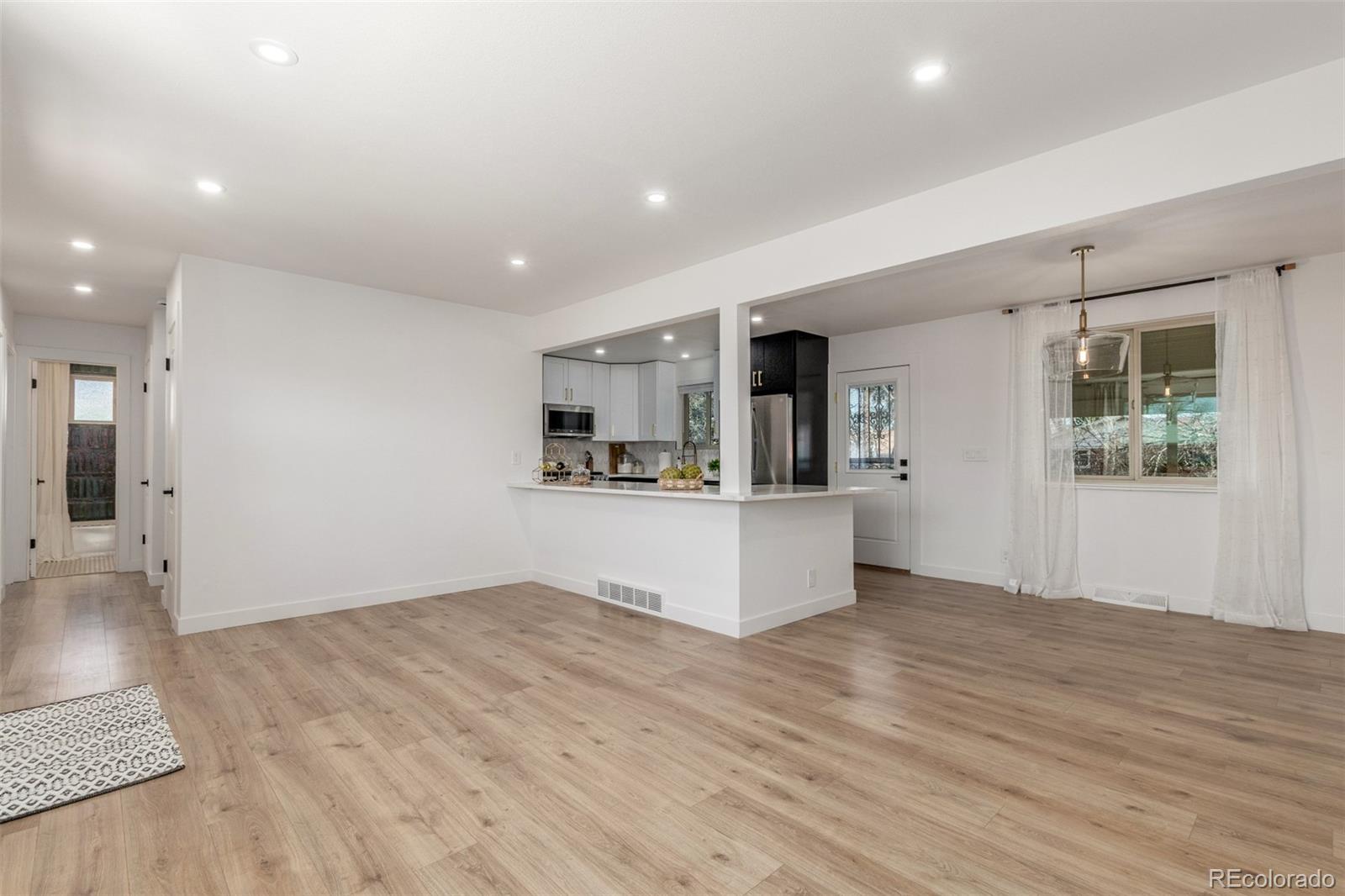 2068 S Zenobia Street