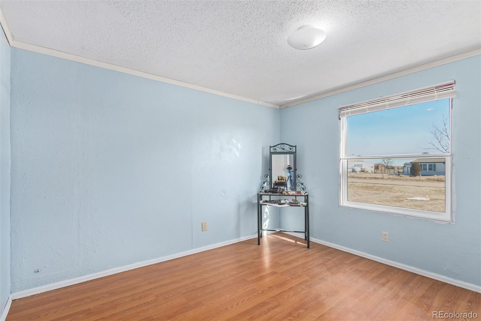 Photo 11 of 17 of 501 Zante Way house