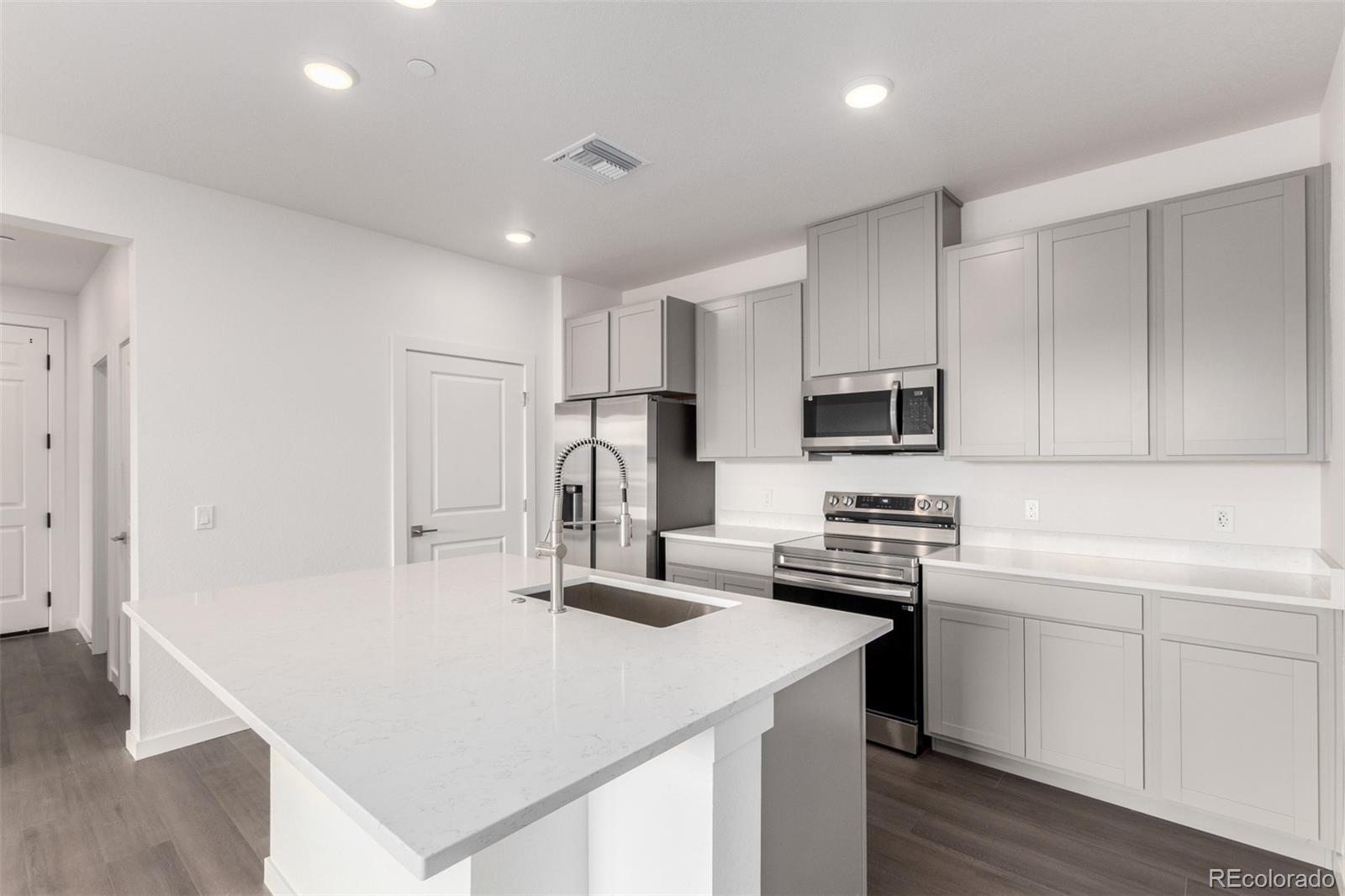 6153 N Ceylon Street 308