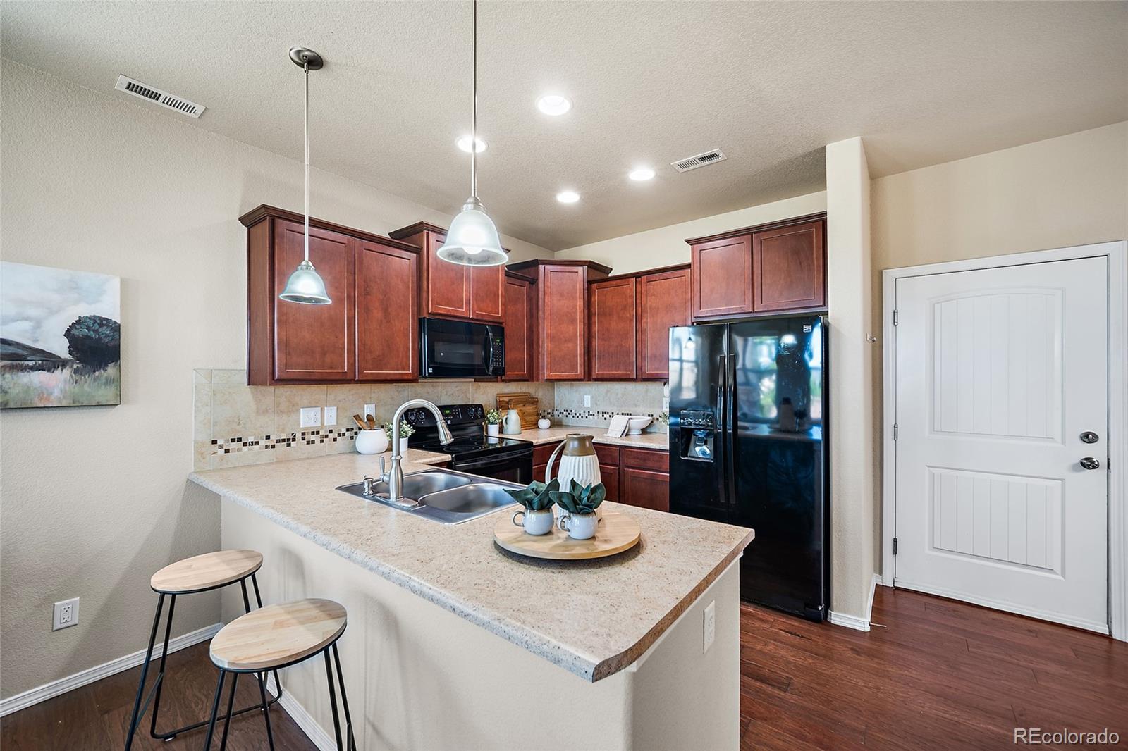 5348 Prominence Point