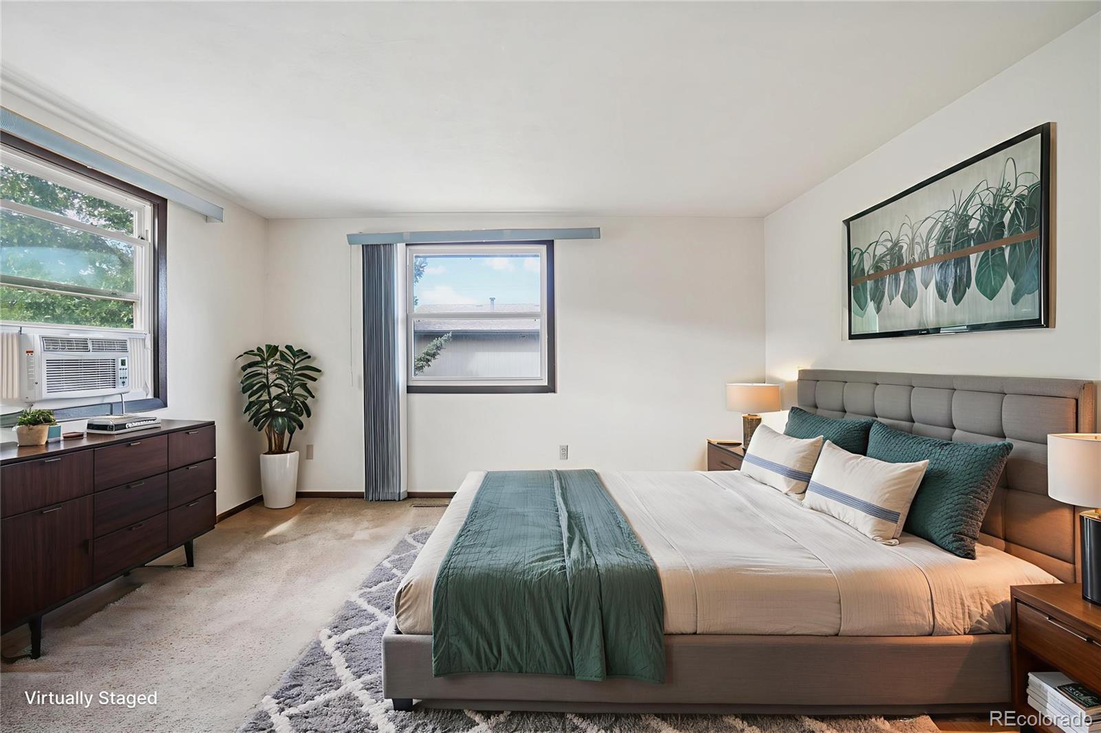 6712 W 95th Place