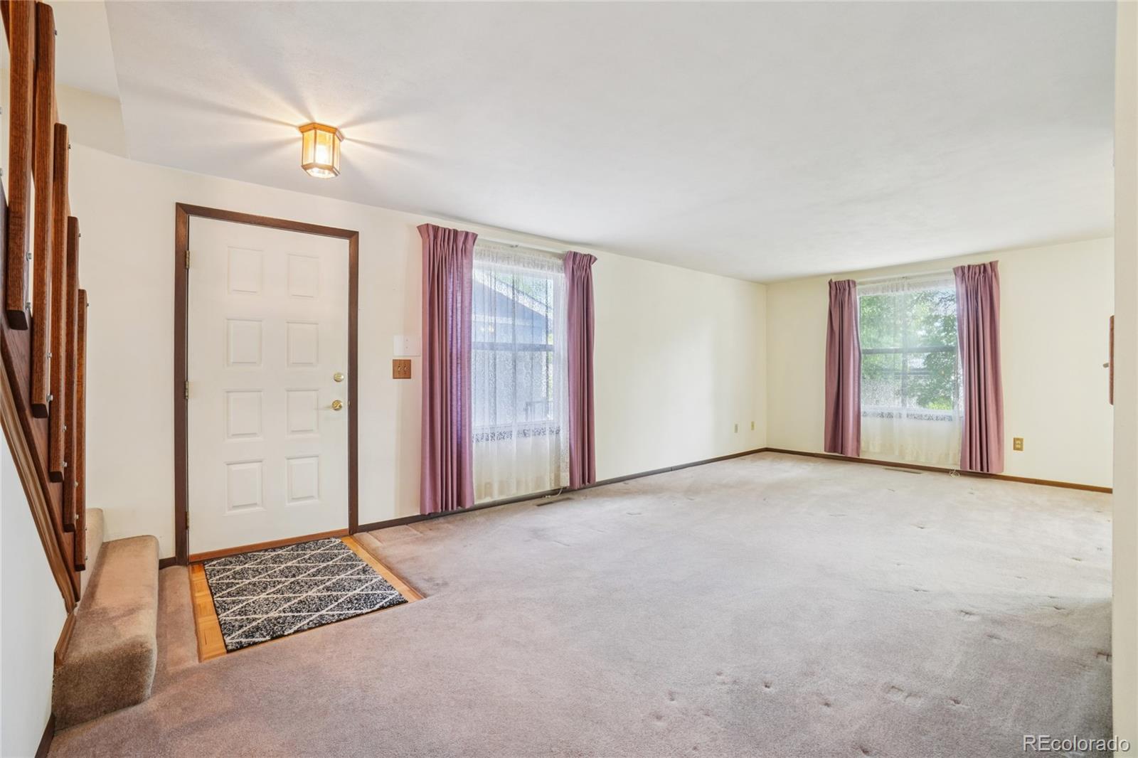 6712 W 95th Place