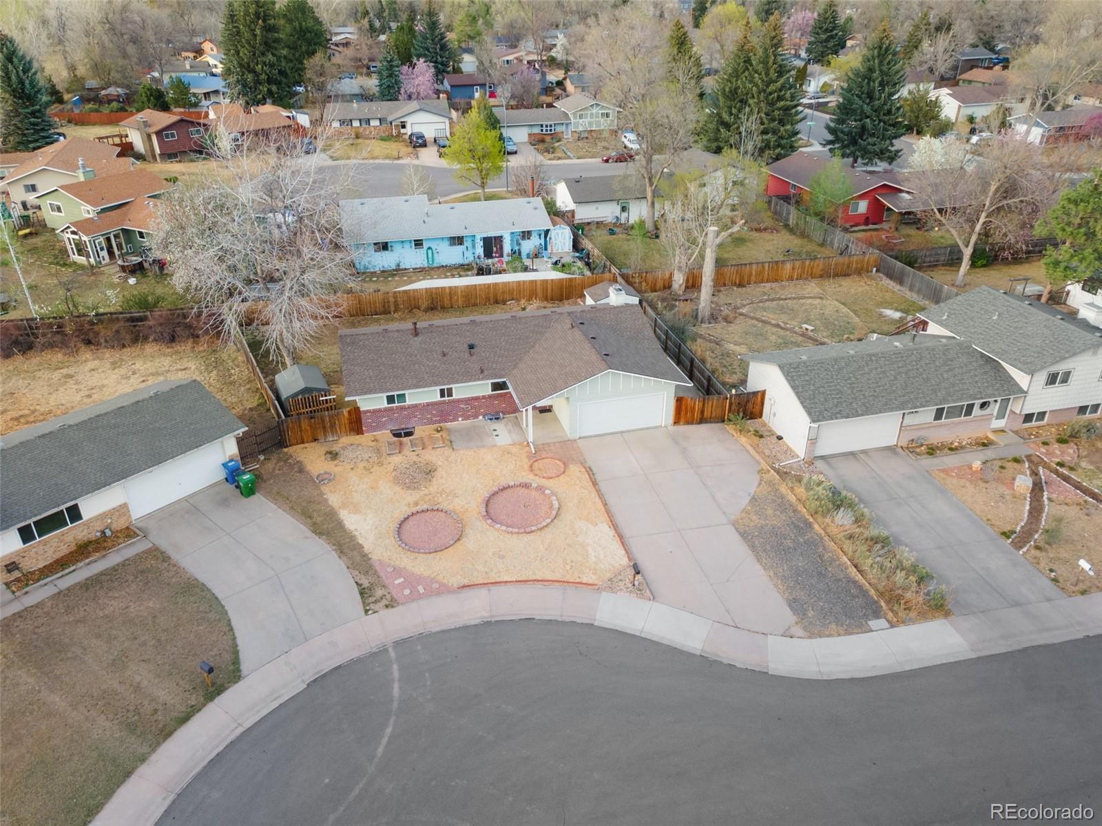 2912 Radcliff Circle
