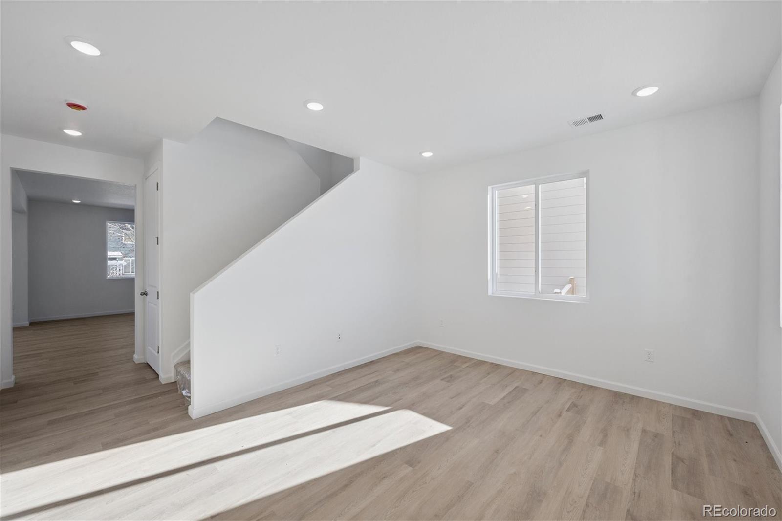 346 Lake Granby Avenue