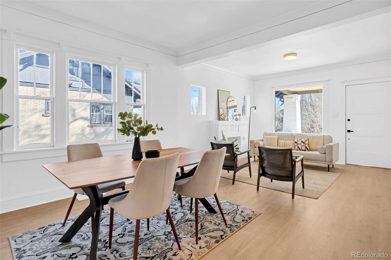 1393 N Newton Street