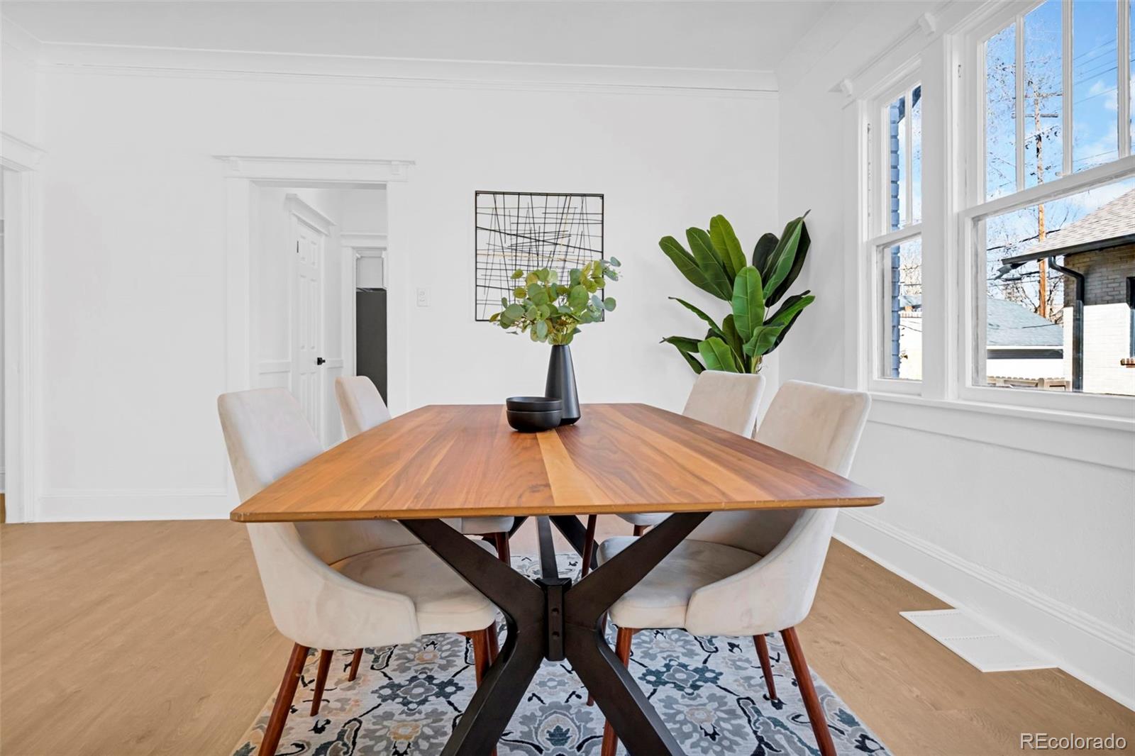 1393 N Newton Street