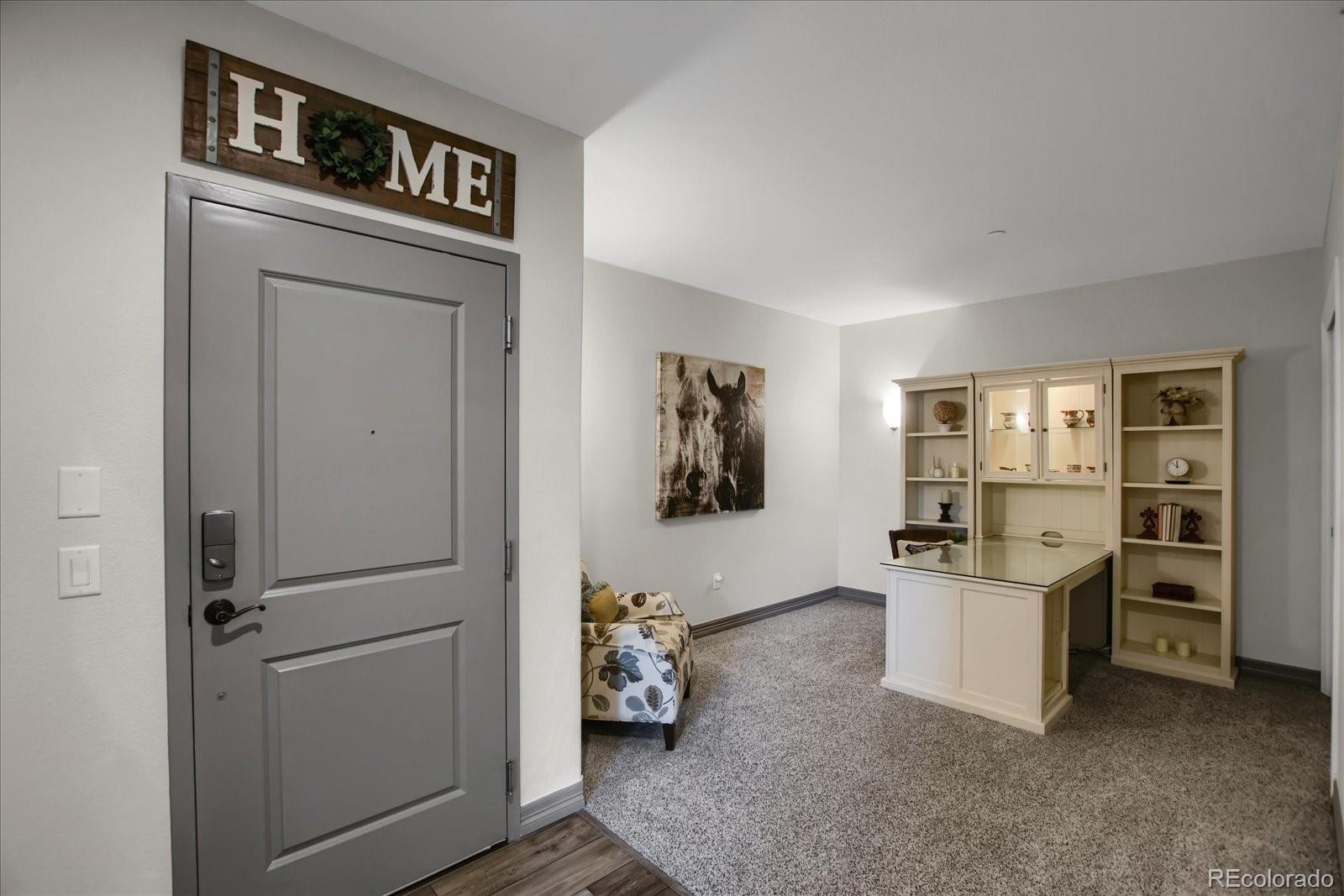 85 Rampart Way 206