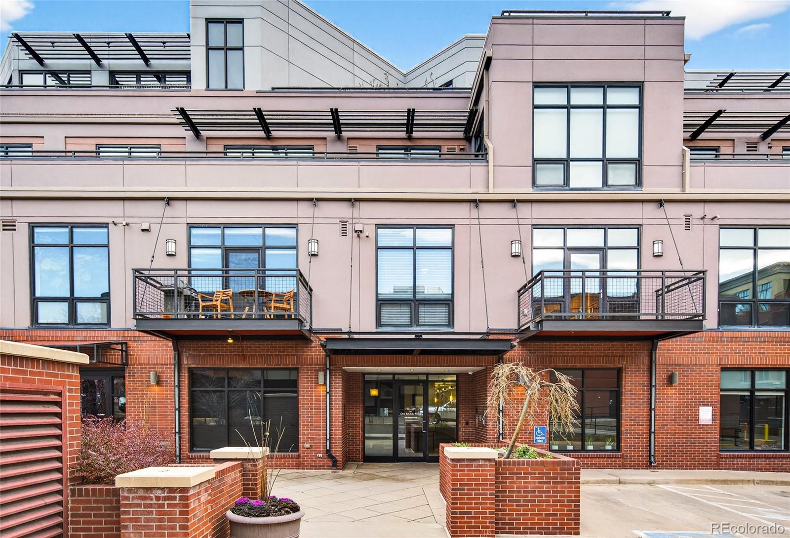 1360 Walnut Street 202