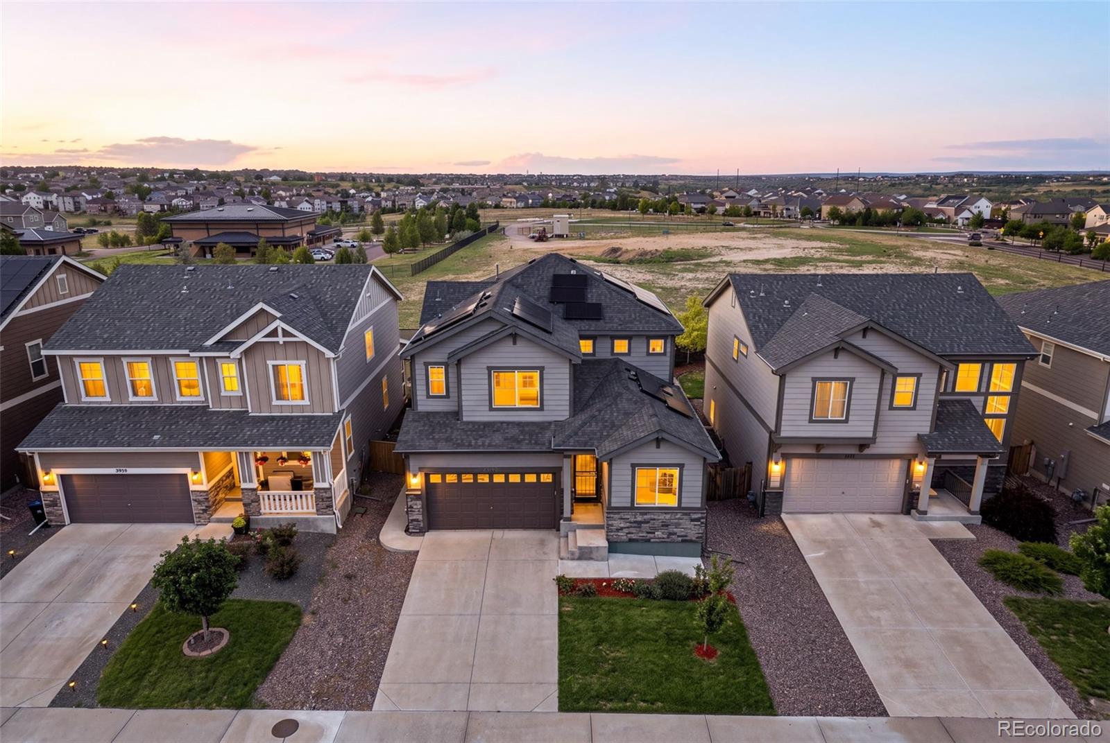 3943 White Leaf Place