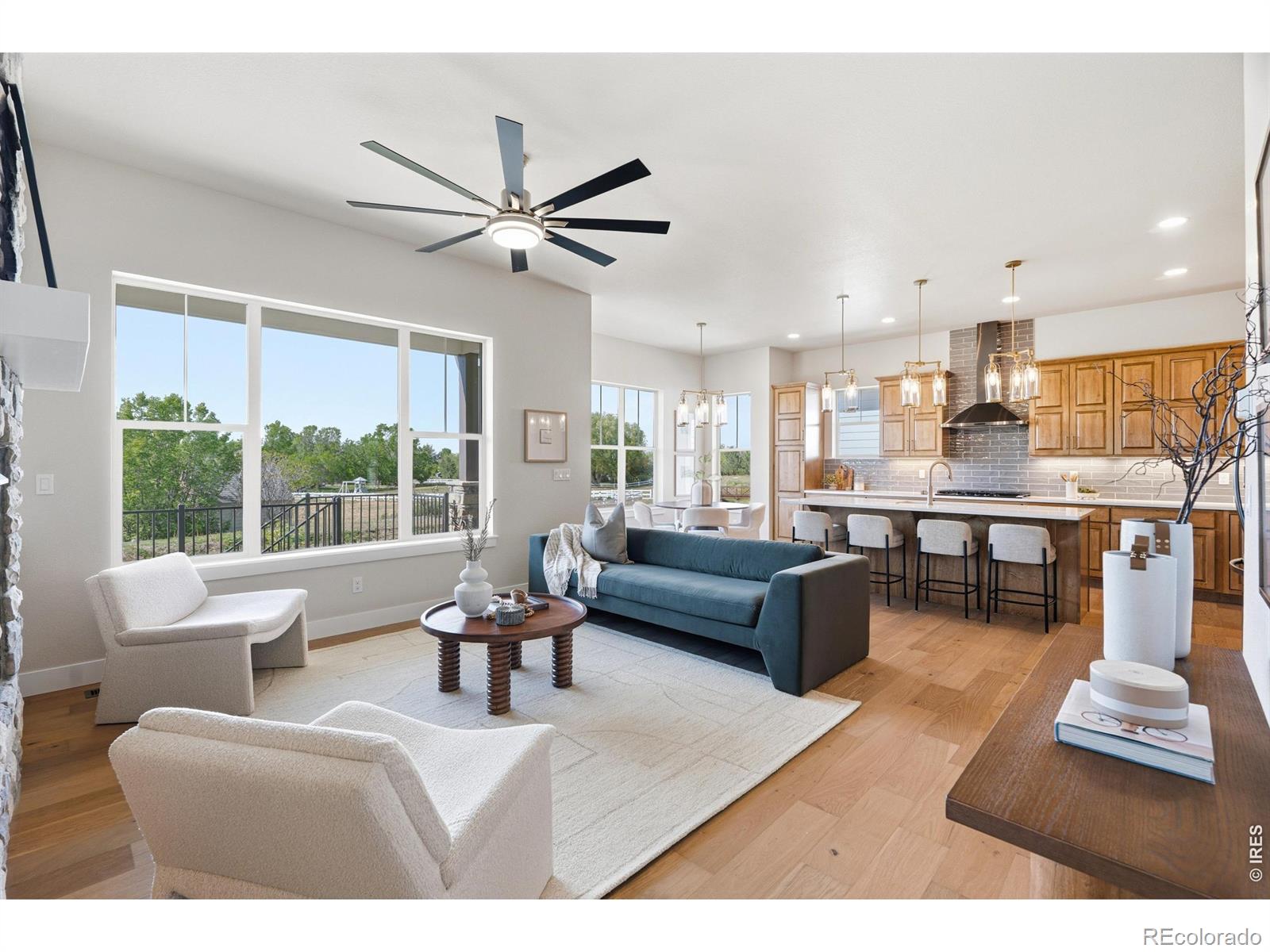 8467 Annapolis Drive