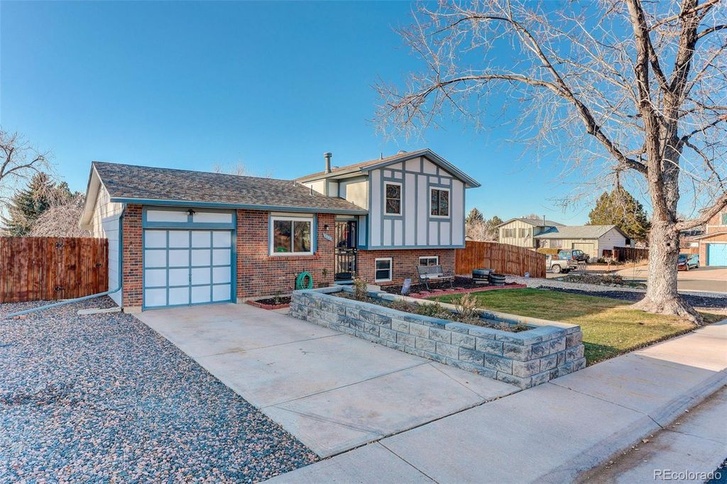 Photo of 1503 S Mobile Street, Aurora, CO 80017 (MLS # 8492789)