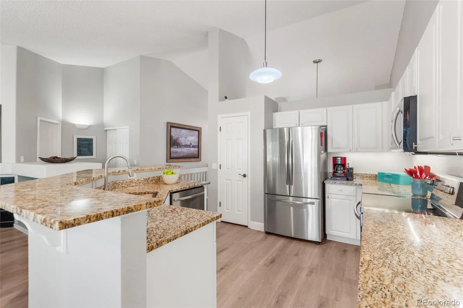 Centennial, Colorado 80015, United States, 4 Bedrooms Bedrooms, ,2 BathroomsBathrooms,Residential,Active,137204