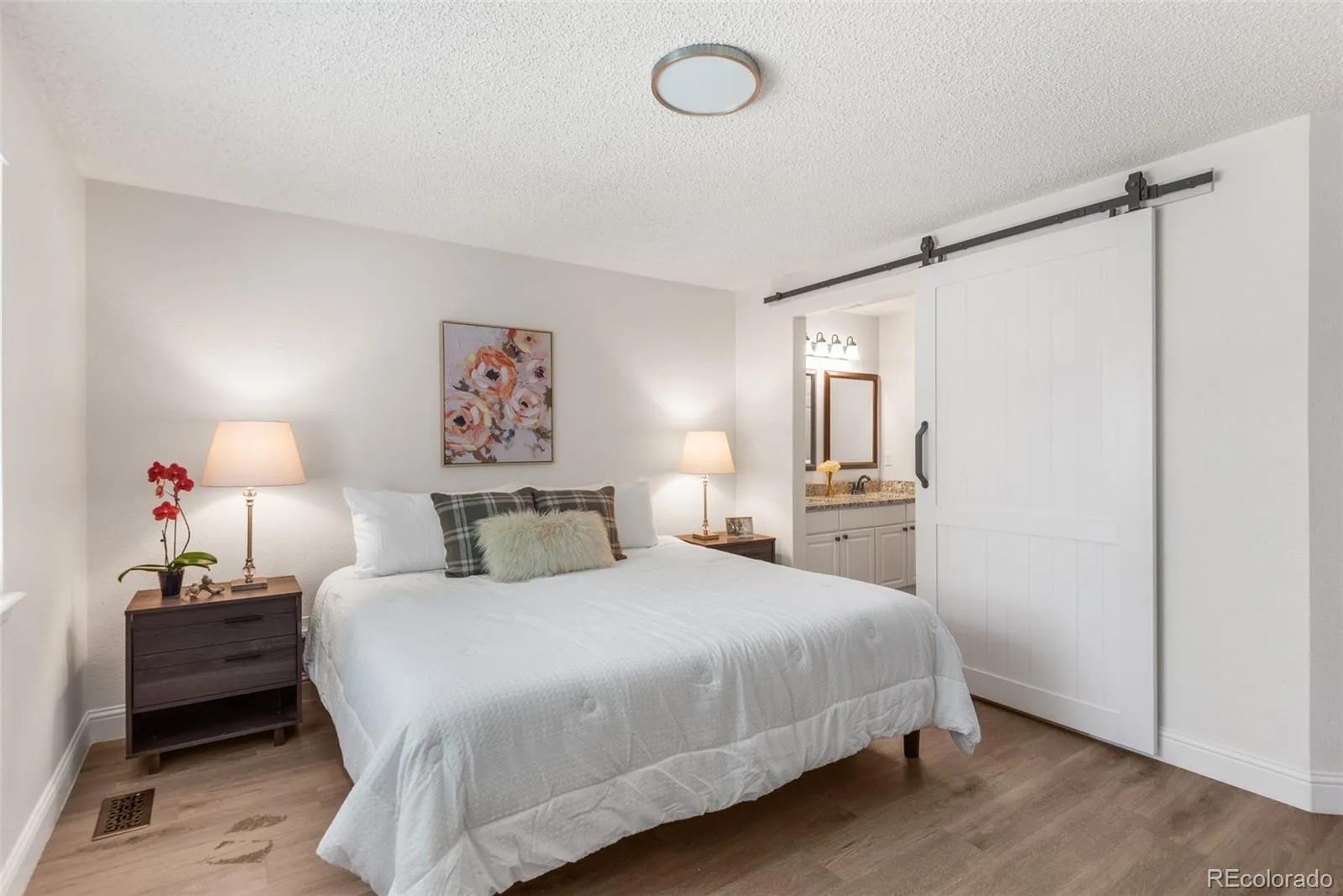 Centennial, Colorado 80015, United States, 4 Bedrooms Bedrooms, ,2 BathroomsBathrooms,Residential,Active,137204