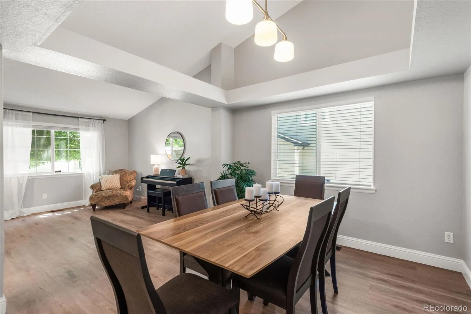 Centennial, Colorado 80015, United States, 4 Bedrooms Bedrooms, ,2 BathroomsBathrooms,Residential,Active,137204