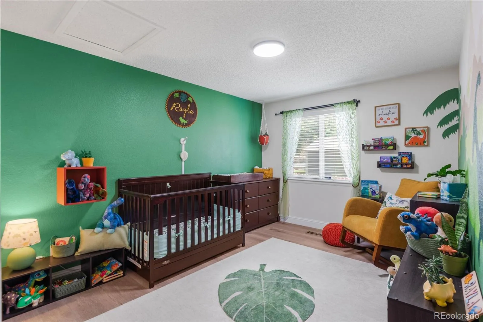 Centennial, Colorado 80015, United States, 4 Bedrooms Bedrooms, ,2 BathroomsBathrooms,Residential,Active,137204