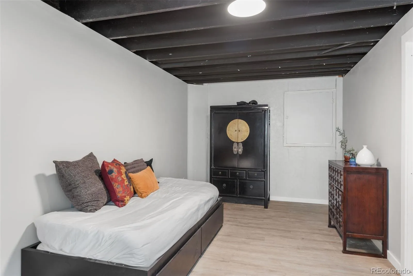 Centennial, Colorado 80015, United States, 4 Bedrooms Bedrooms, ,2 BathroomsBathrooms,Residential,Active,137204