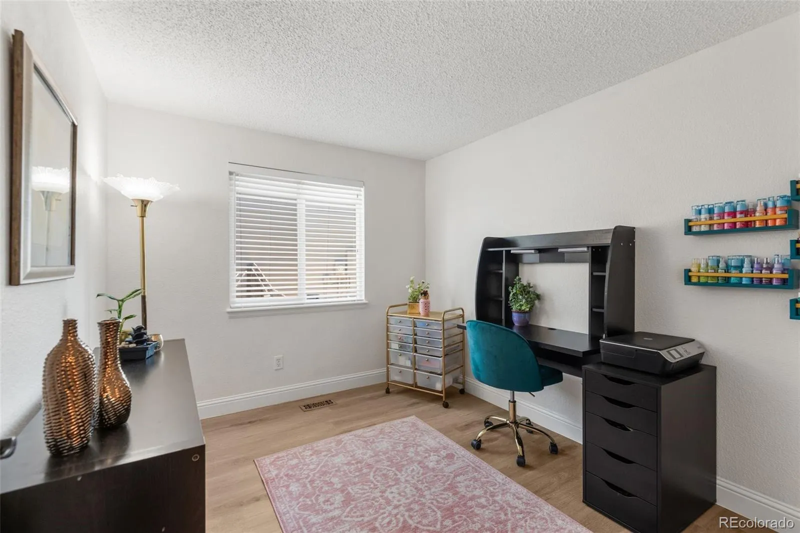 Centennial, Colorado 80015, United States, 4 Bedrooms Bedrooms, ,2 BathroomsBathrooms,Residential,Active,137204