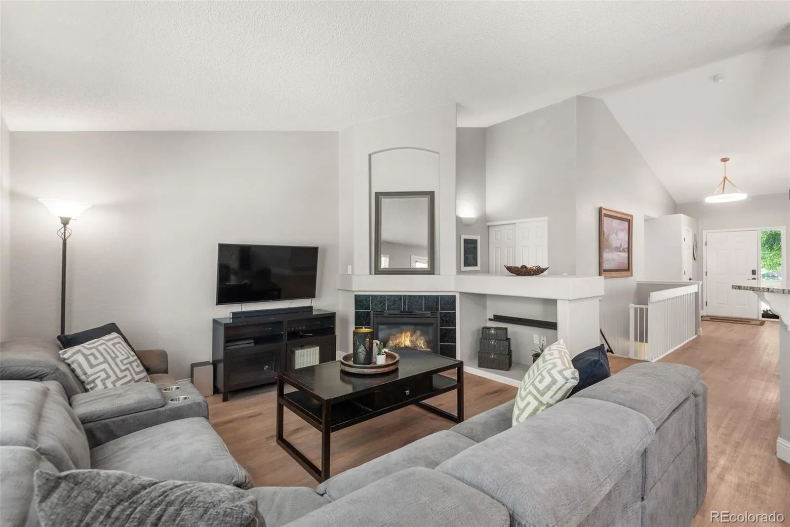 Centennial, Colorado 80015, United States, 4 Bedrooms Bedrooms, ,2 BathroomsBathrooms,Residential,Active,137204