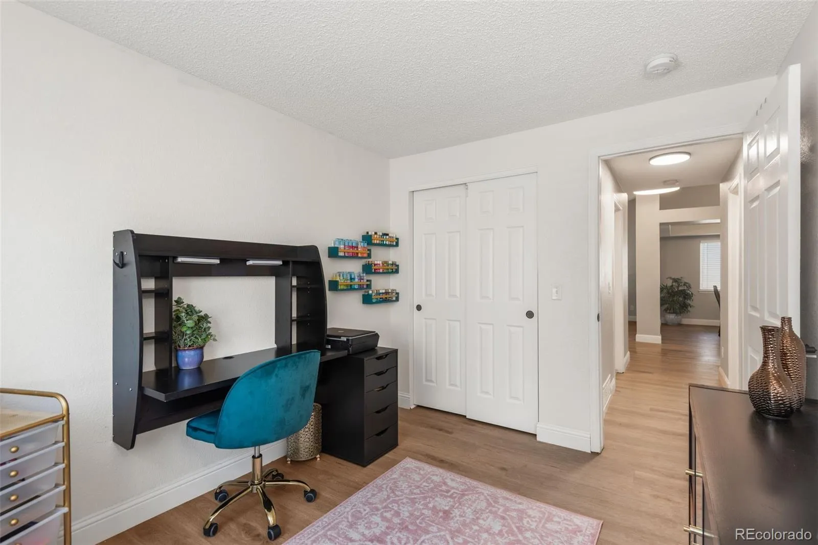 Centennial, Colorado 80015, United States, 4 Bedrooms Bedrooms, ,2 BathroomsBathrooms,Residential,Active,137204