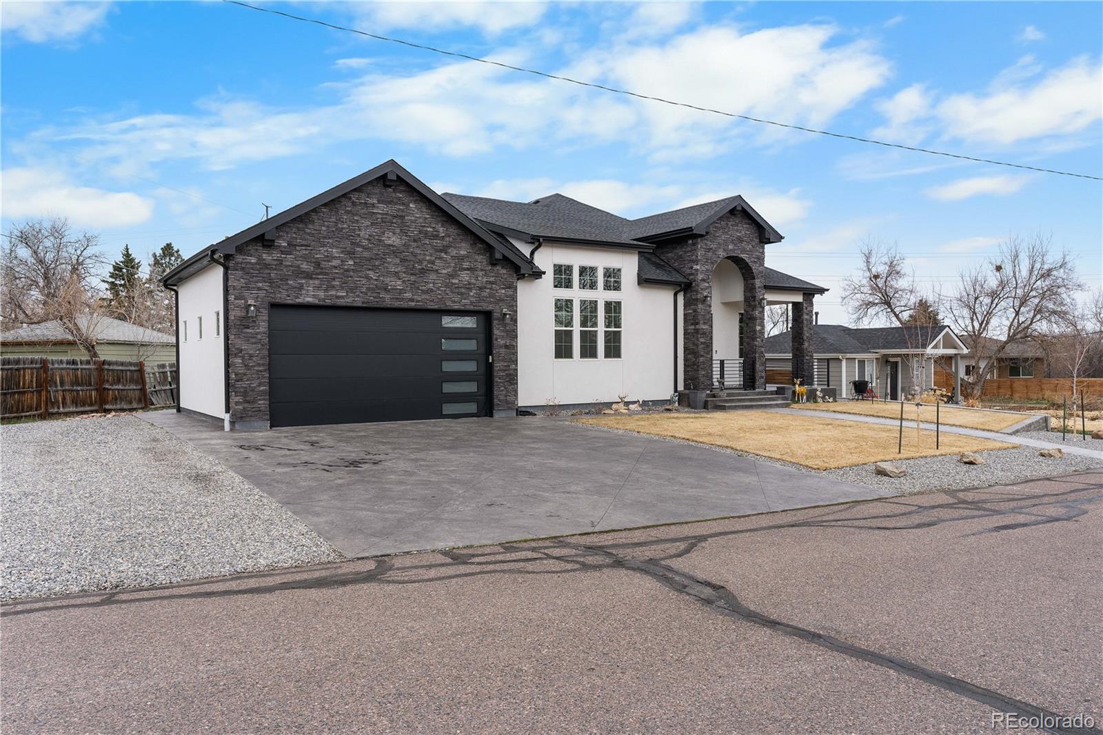 12215 Viewpoint Drive