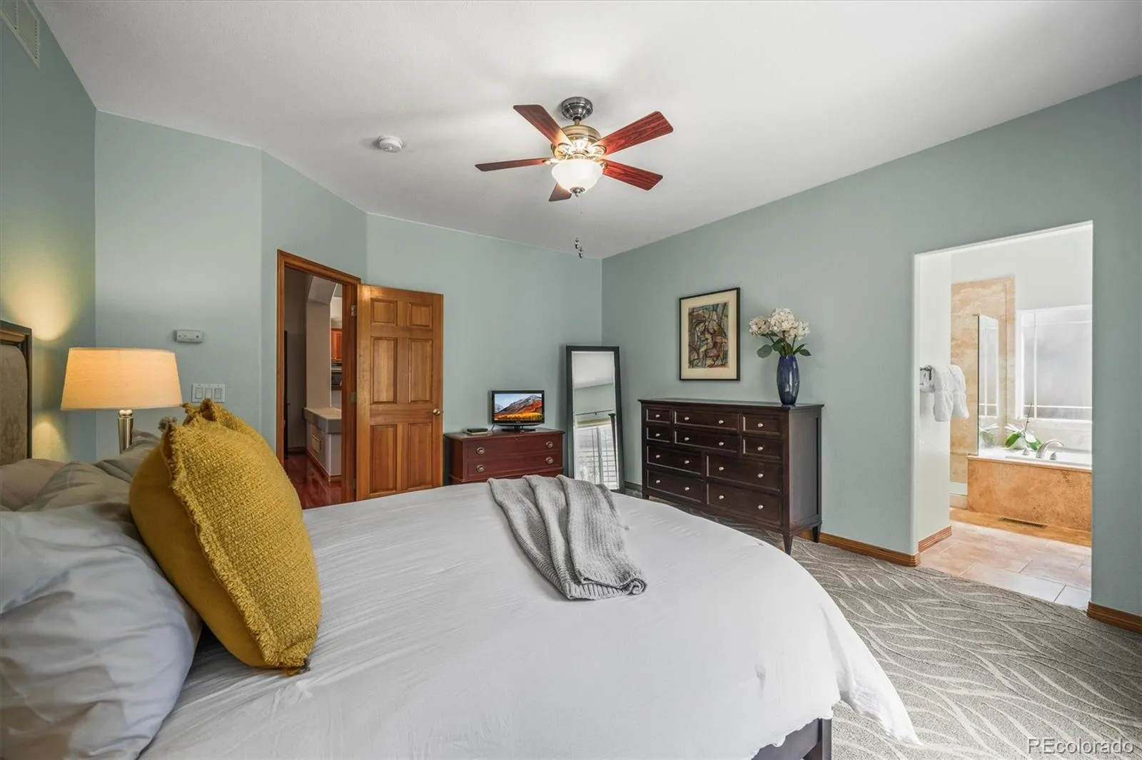 Arvada, Colorado 80007, United States, 4 Bedrooms Bedrooms, ,3 BathroomsBathrooms,Residential,Active,113315