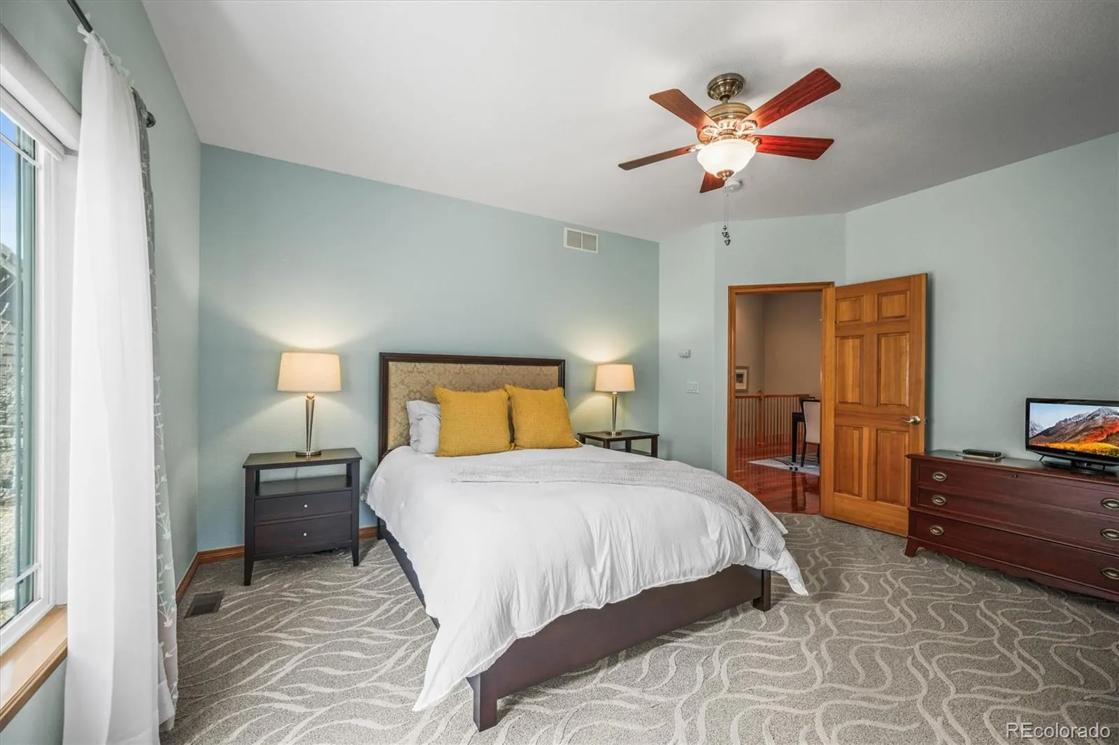 Arvada, Colorado 80007, United States, 4 Bedrooms Bedrooms, ,3 BathroomsBathrooms,Residential,Active,113315