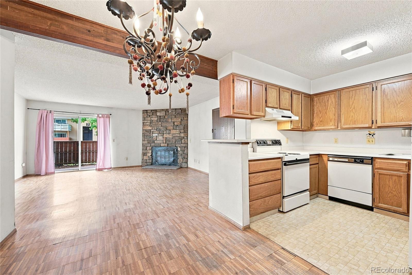 10251 W 44th Avenue 6-105