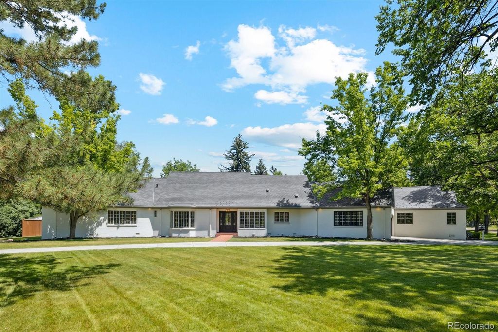 Photo of 3360 S Columbine Circle, Englewood, CO 80113 (MLS # 8319738)