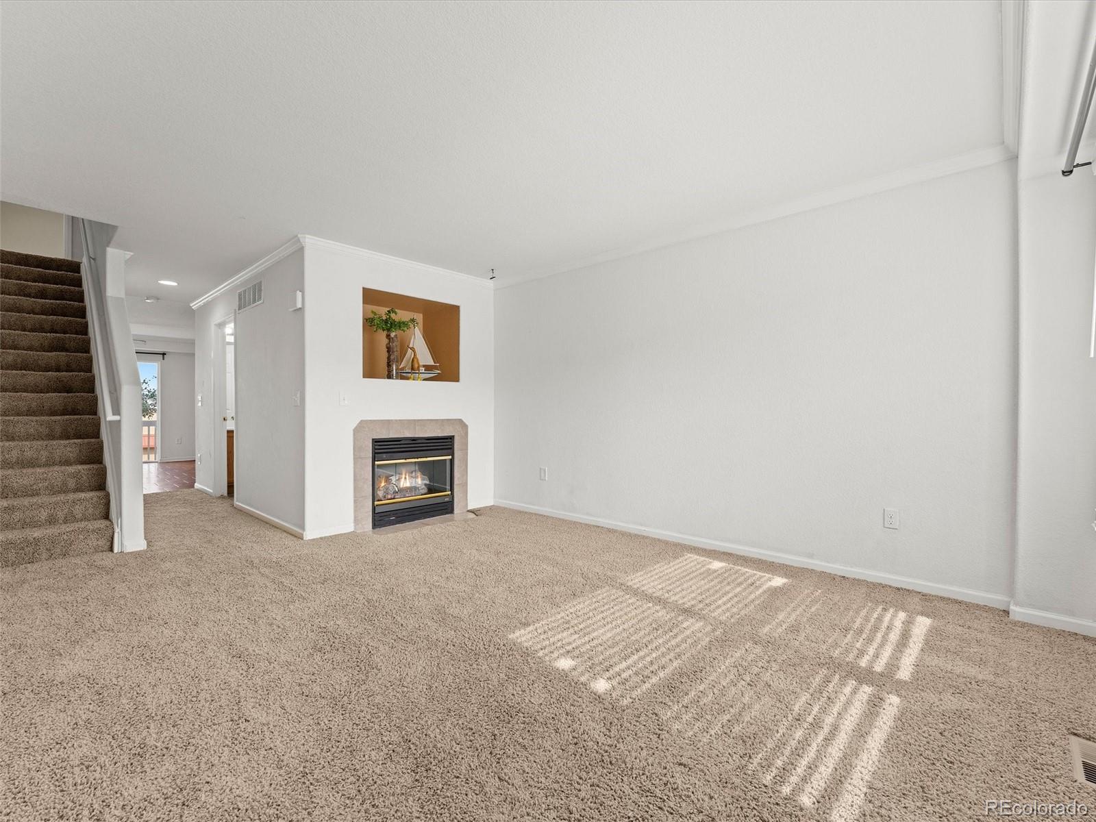 1894 Oakcrest Circle