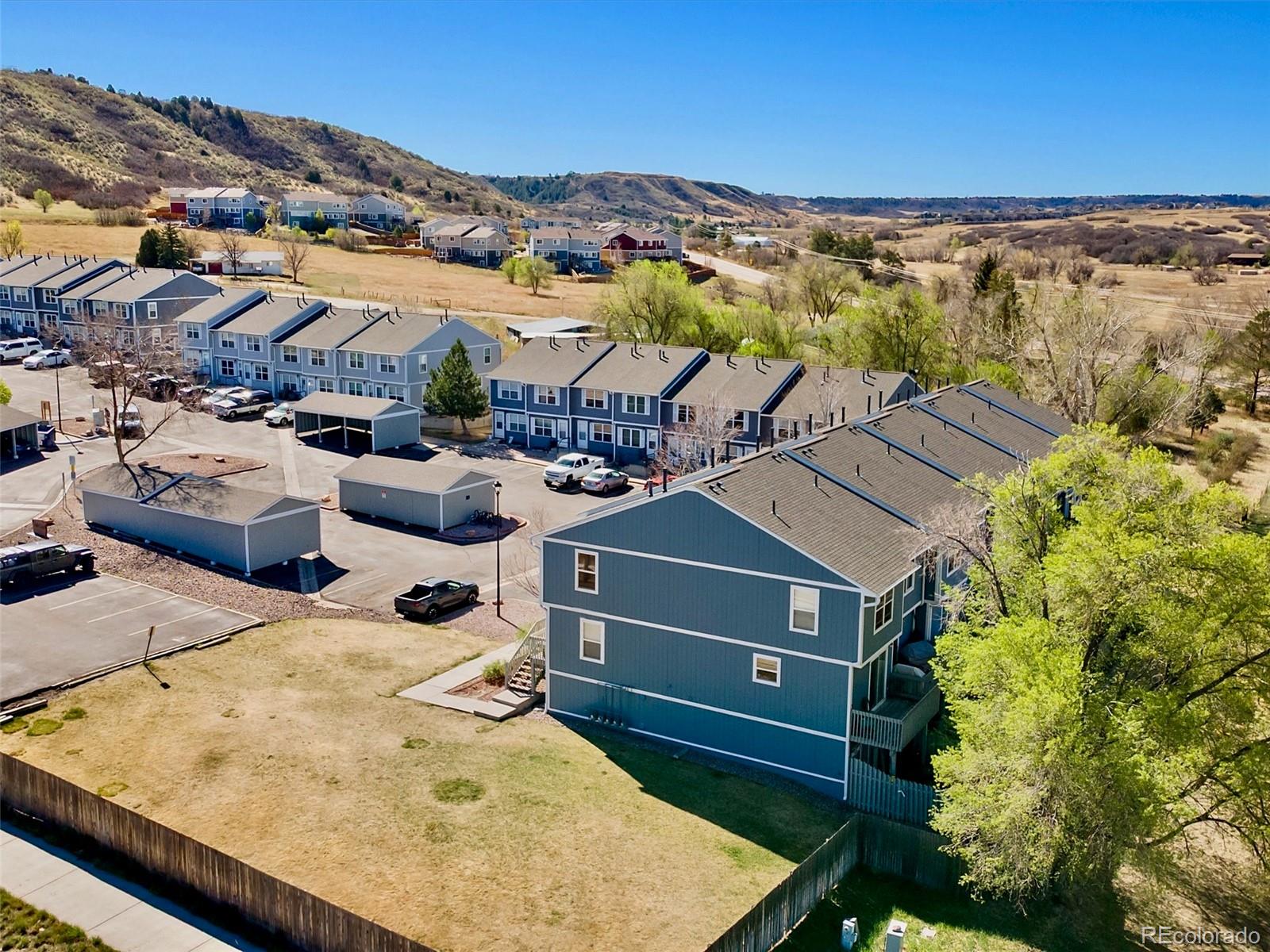 1894 Oakcrest Circle