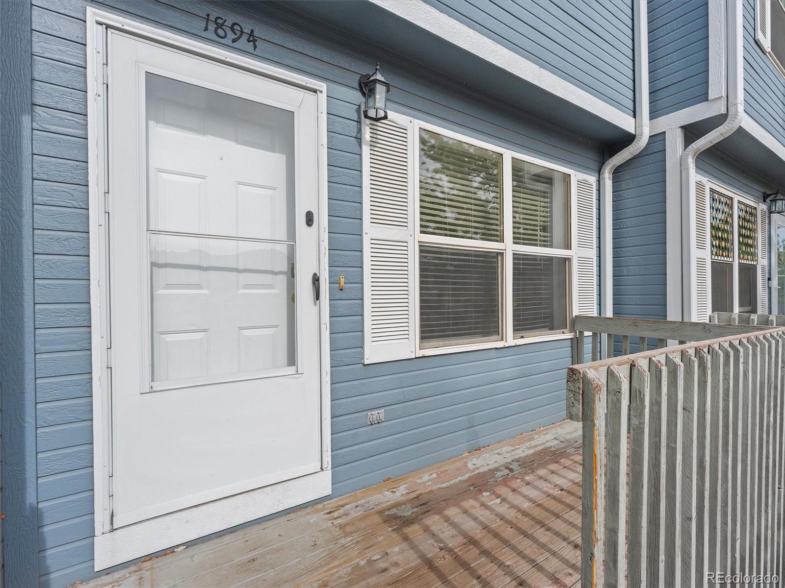 1894 Oakcrest Circle