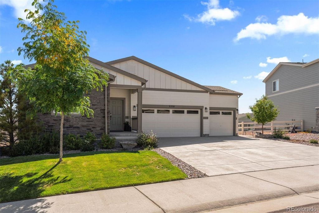 Photo of 5350 Trails Edge Lane, Castle Rock, CO 80104 (MLS # 9878817)