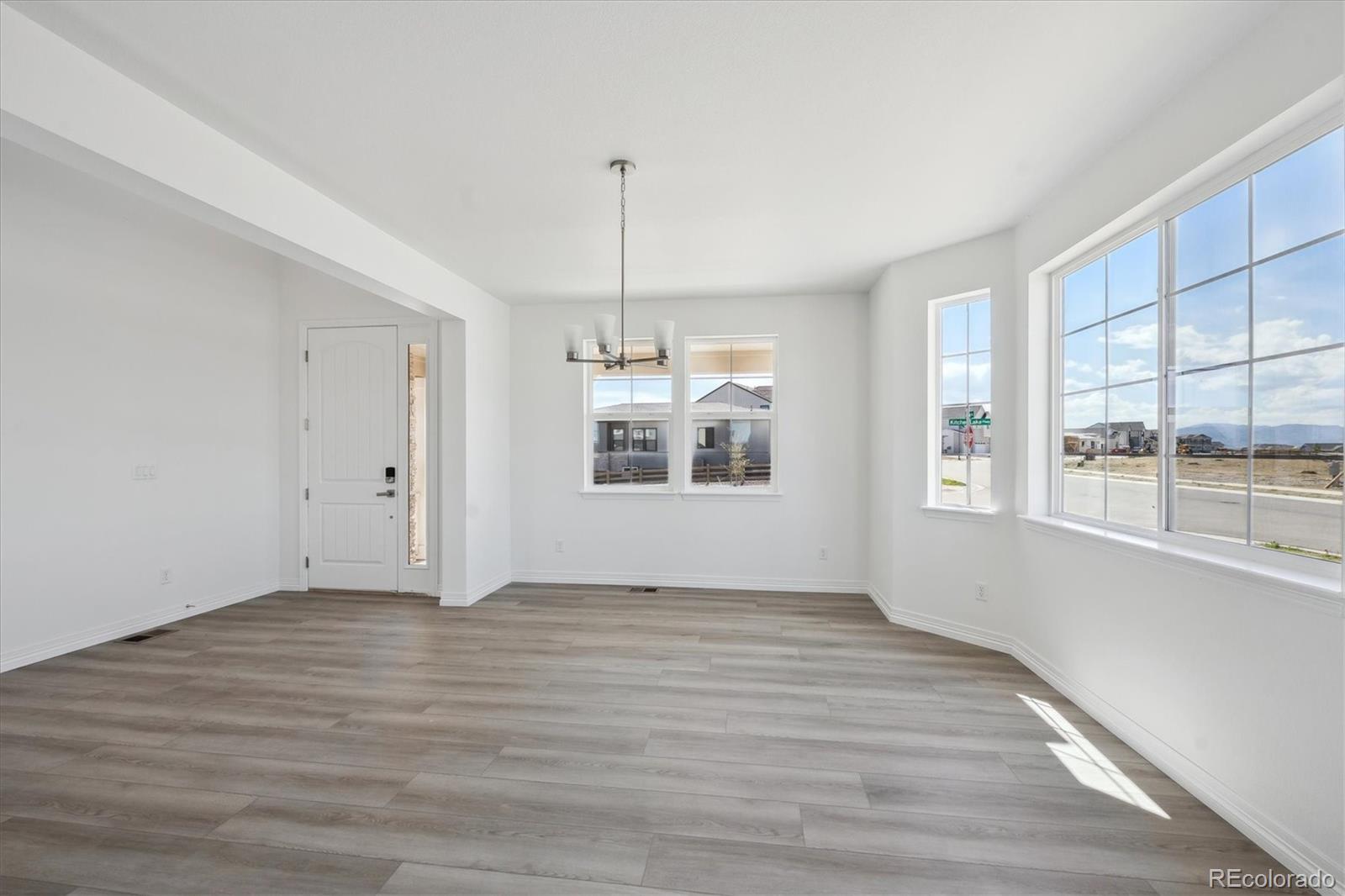 1220 Kitchel Lake Parkway