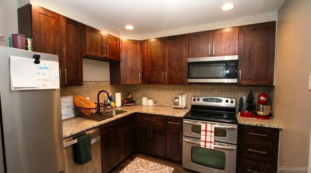 Photo of 150 S Pierce Street, Lakewood, CO 80226 (MLS # 8765255)