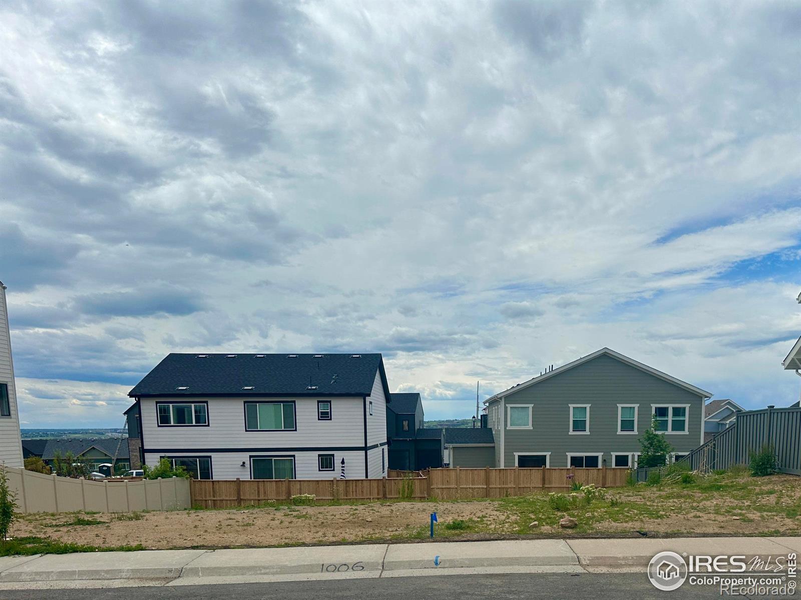 1006 Honeysuckle Lane